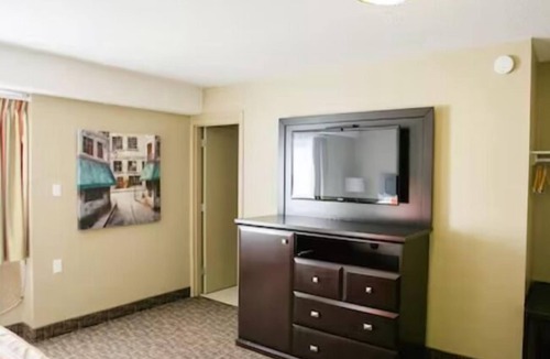 Fort Frances Hotel | The Sleepy Owl
