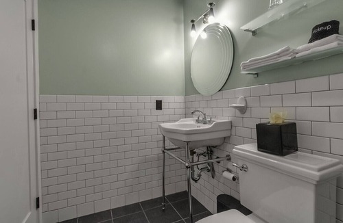 East Aurora Hotel | The Slick Willie Sutton Room @ The Bank