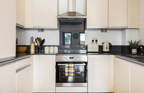 Bishopsgate Apartment | The Sloane Apartment