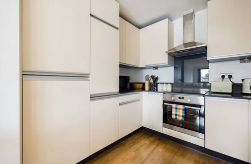 Bishopsgate Apartment | The Sloane Apartment