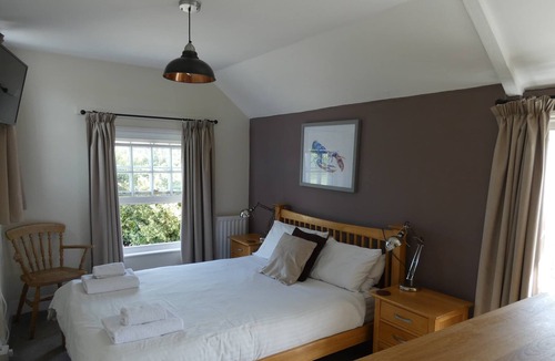 Bantham Bed & Breakfast | The Sloop Inn