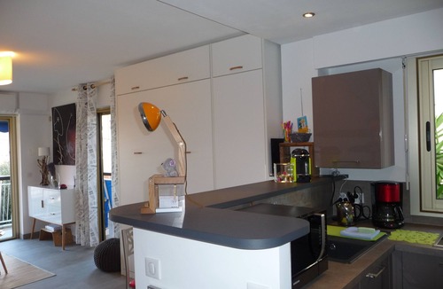 Cros-de-Cagnes Apartment | the small beach, studio