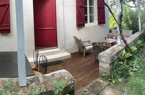 Saint-Meard-de-Drone House | The small station by the river