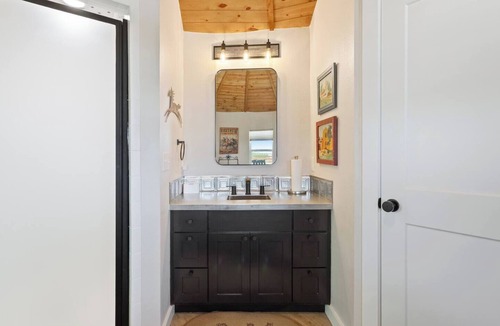 Temple Other | The Small Silo - Cozy Farm Stay for Two!