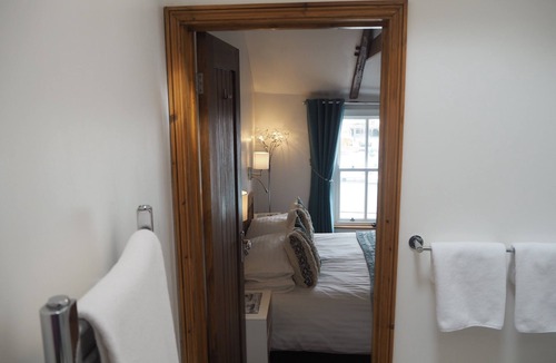 Newlyn Bed & Breakfast | The Smugglers