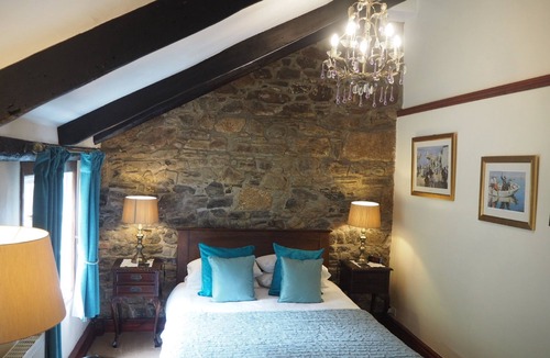 Newlyn Bed & Breakfast | The Smugglers