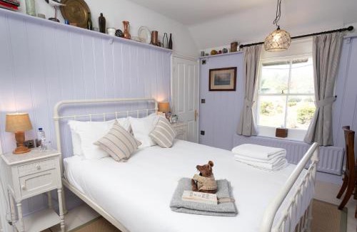 Osmington Mills Hotel | The Smugglers Inn