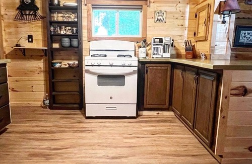 Maple View Cabin | The Snag and Drag on Snowmobile Trail C5A