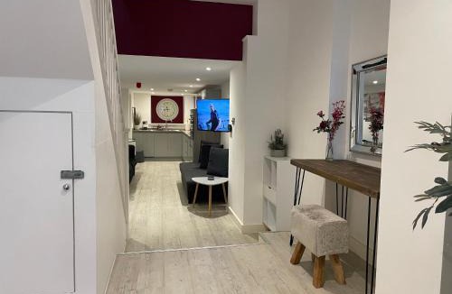 Royal Tunbridge Wells Apartment | The Snap Pad Boutique Apartment