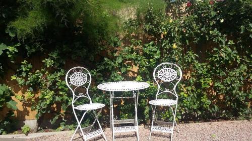 Ludlow House | The Snicketts