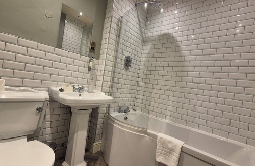 Kirkby Lonsdale Hotel | The Snooty Fox