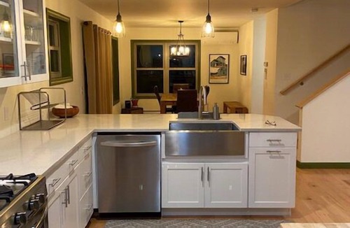 Richmond House | The Snow Globe in Richmond, VT