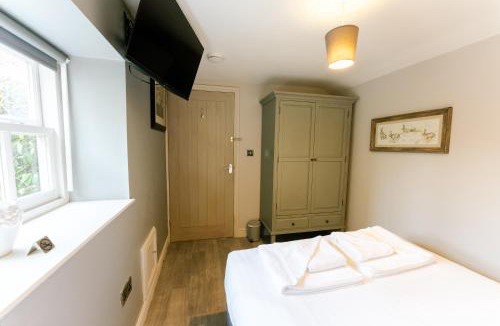 Alfreton House | The Snug