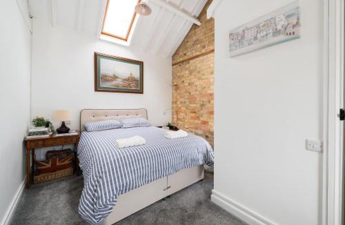 Bedford Apartment | The Snug