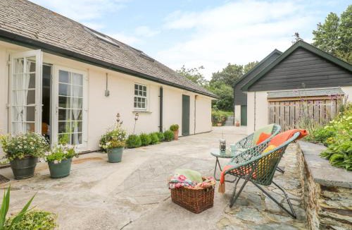 Grampound House | The Snug