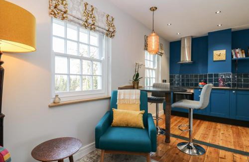 Grampound House | The Snug