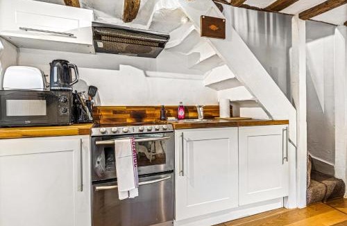 Henley-on-Thames House | The Snug