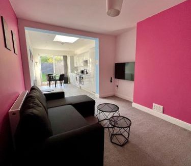 Wembley Park Apartment | The Snug