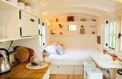 Carlisle House | The Snug