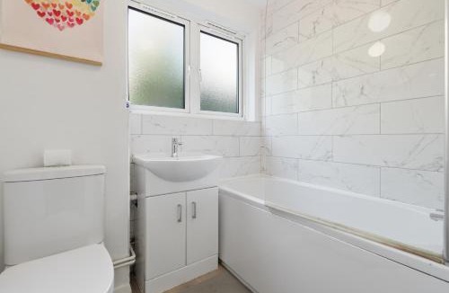 Purley Apartment | The snug