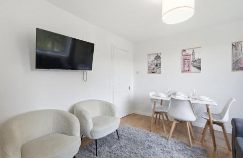 Purley Apartment | The snug