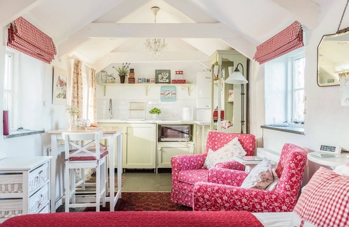 Penwithick Cottage | The Snug
