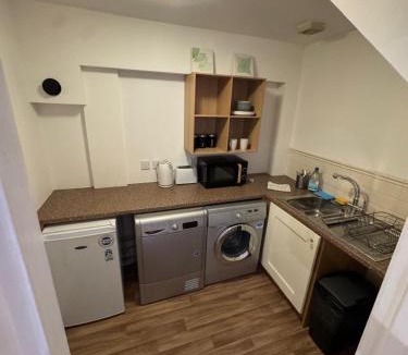 Walsall Apartment | The Snug Spot