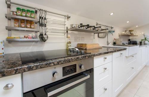 Grampound House | The Snuggery