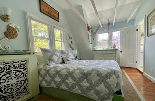St. Michaels Bed & Breakfast | The Snuggery Inn & Suites Sea Grass Room