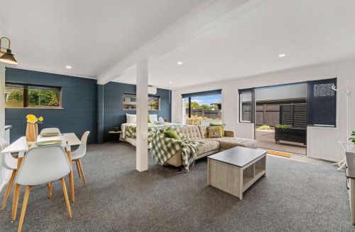 Hilltop Apartment | The Snuggery - Taupo