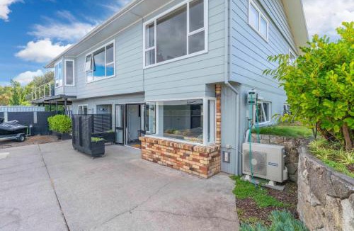 Hilltop Apartment | The Snuggery - Taupo