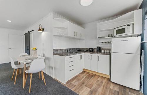 Hilltop Apartment | The Snuggery - Taupo