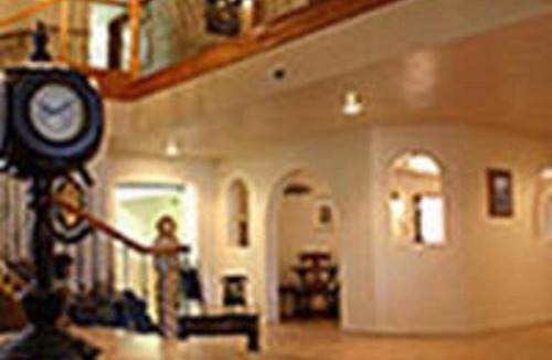 Loa Hotel | The Snuggle Inn