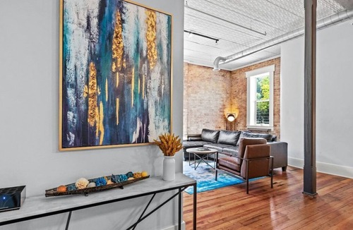 Siloam Springs Apartment | The So Chill Suite is perfect for that weekend getaway or an extended stay!