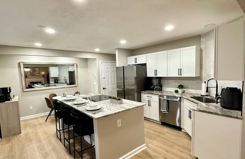 Smyrna House | The Social House