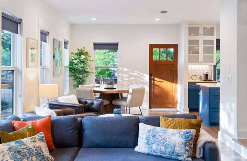 South River City House | The Soco House | Stylish 3BR Near SoCo Shops