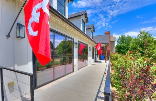Norman House | The Sooner Resort on OU's Campus