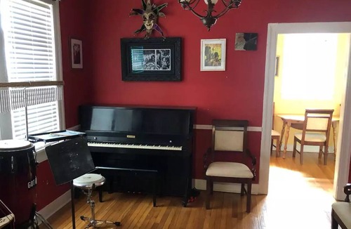 Greater Belhaven House | The Soundwagon Inn: Cozy and Vibrant