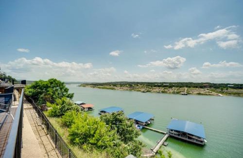 Briarcliff House | The South Shore of Lake Travis: Spicewood Condo