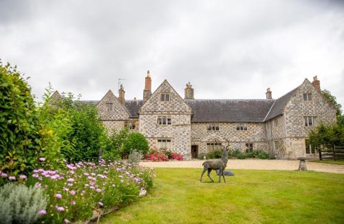 Winterbourne Stoke Apartment | The South Wing