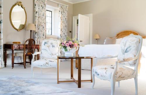 Winterbourne Stoke Apartment | The South Wing