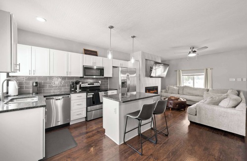 Columbus House | The Southern Nook - For 8