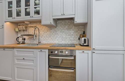 Nightingale Apartment | The Southern Scenester, by Veeve