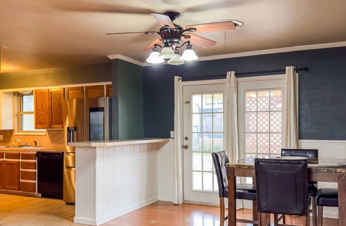 Burkburnett House | The Spacious Avocado | 4 Bed, 2 Bath