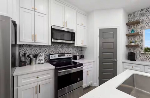 Edinburg House | The Spacious Nest 3BR/2BA,King Bed,Near Hospital