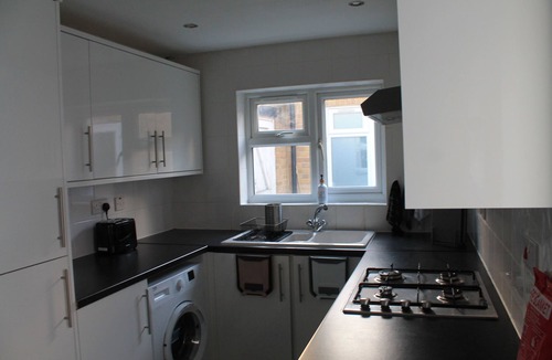 Stratford House | The Spacious Stay Stratford