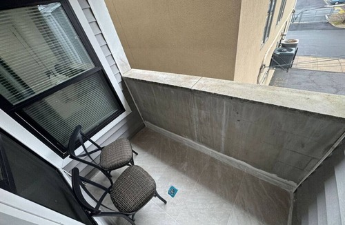 Paterson Apartment | The Spacious Suite: 2BR with Balcony