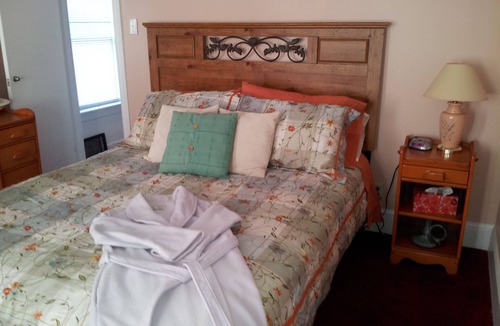 Spaniard's Bay Bed & Breakfast | The Spaniards “Room” Heritage Home