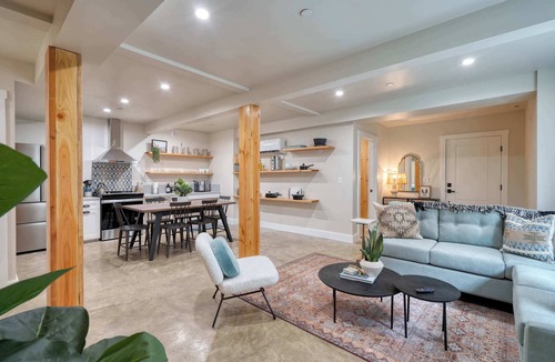 Mississippi District Apartment | The Spanish Flat | 3BR/2BA | Mississippi Ave