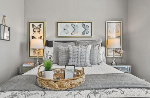 San Jacinto Apartment | The Sparkled Seahorse